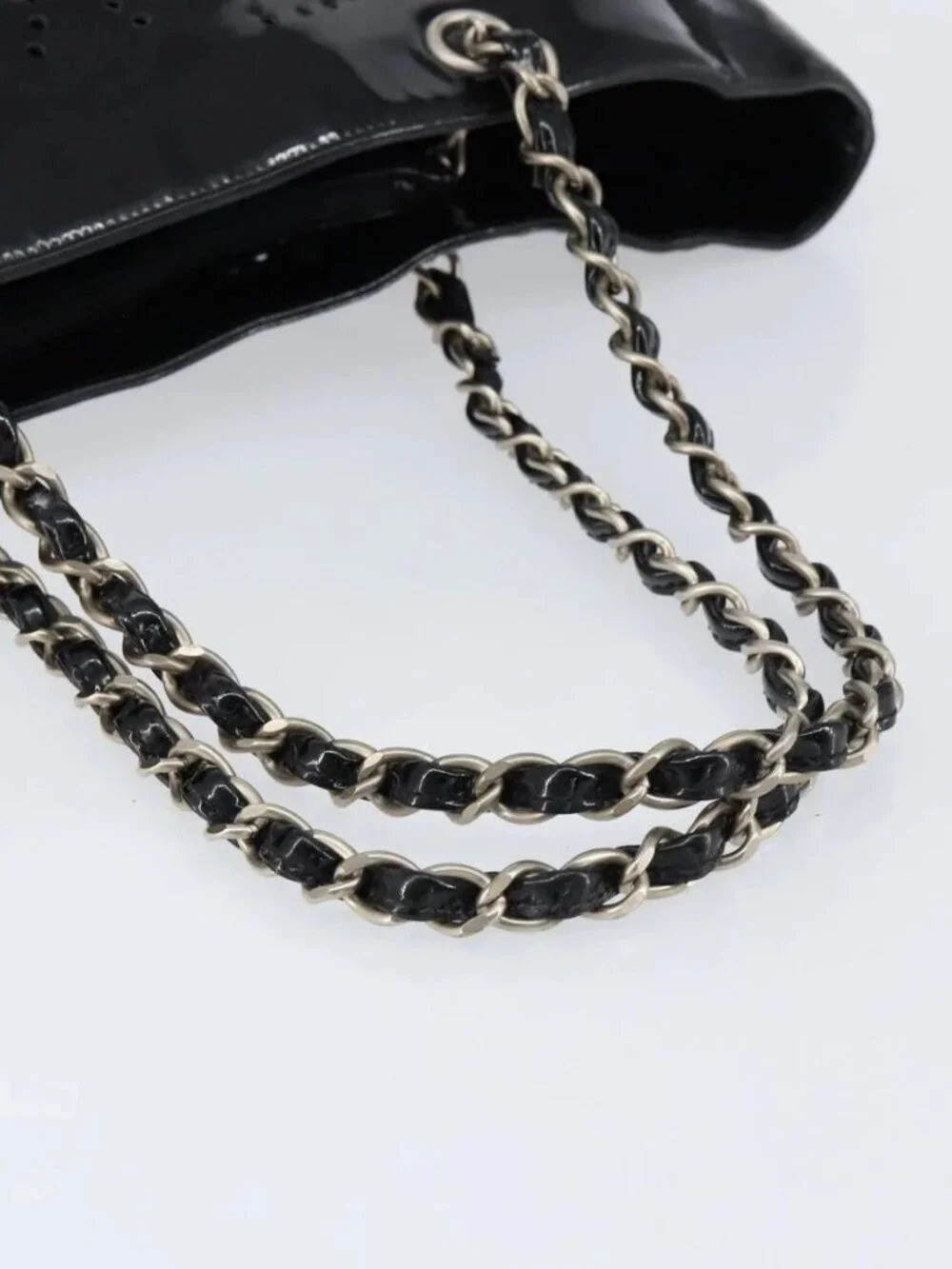 CHANEL brand	chanel color	black